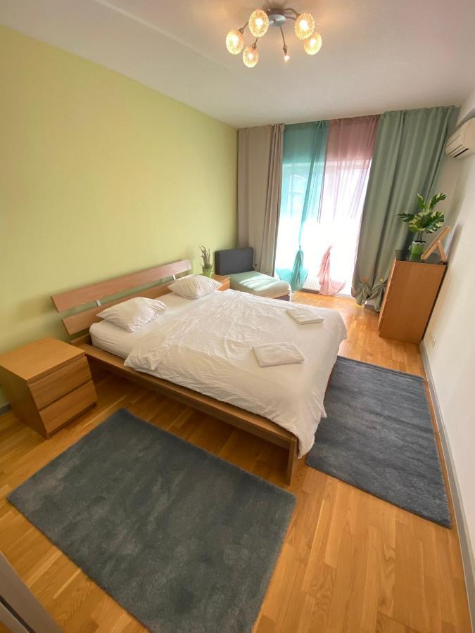 Green Apartment 214 With Private Parking Бухарест Экстерьер фото