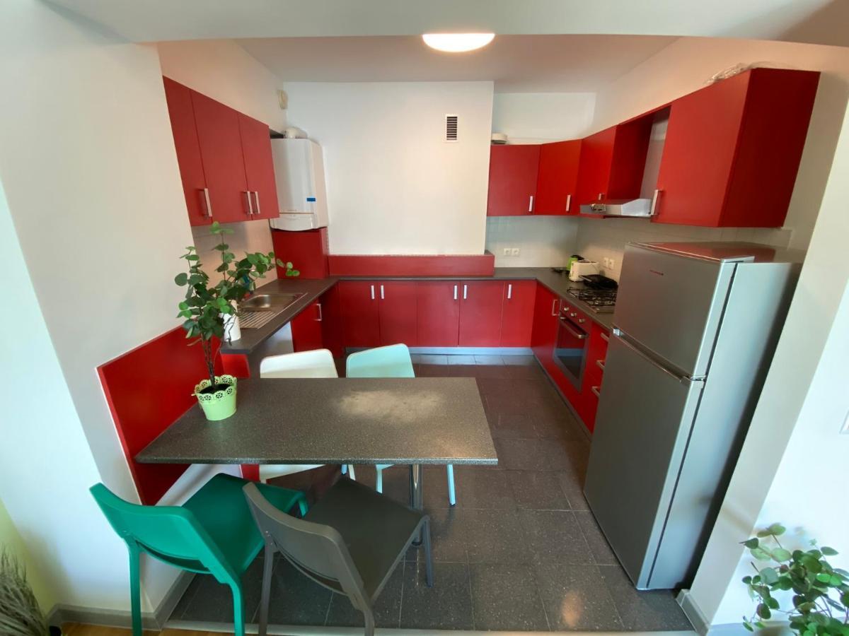 Green Apartment 214 With Private Parking Бухарест Экстерьер фото