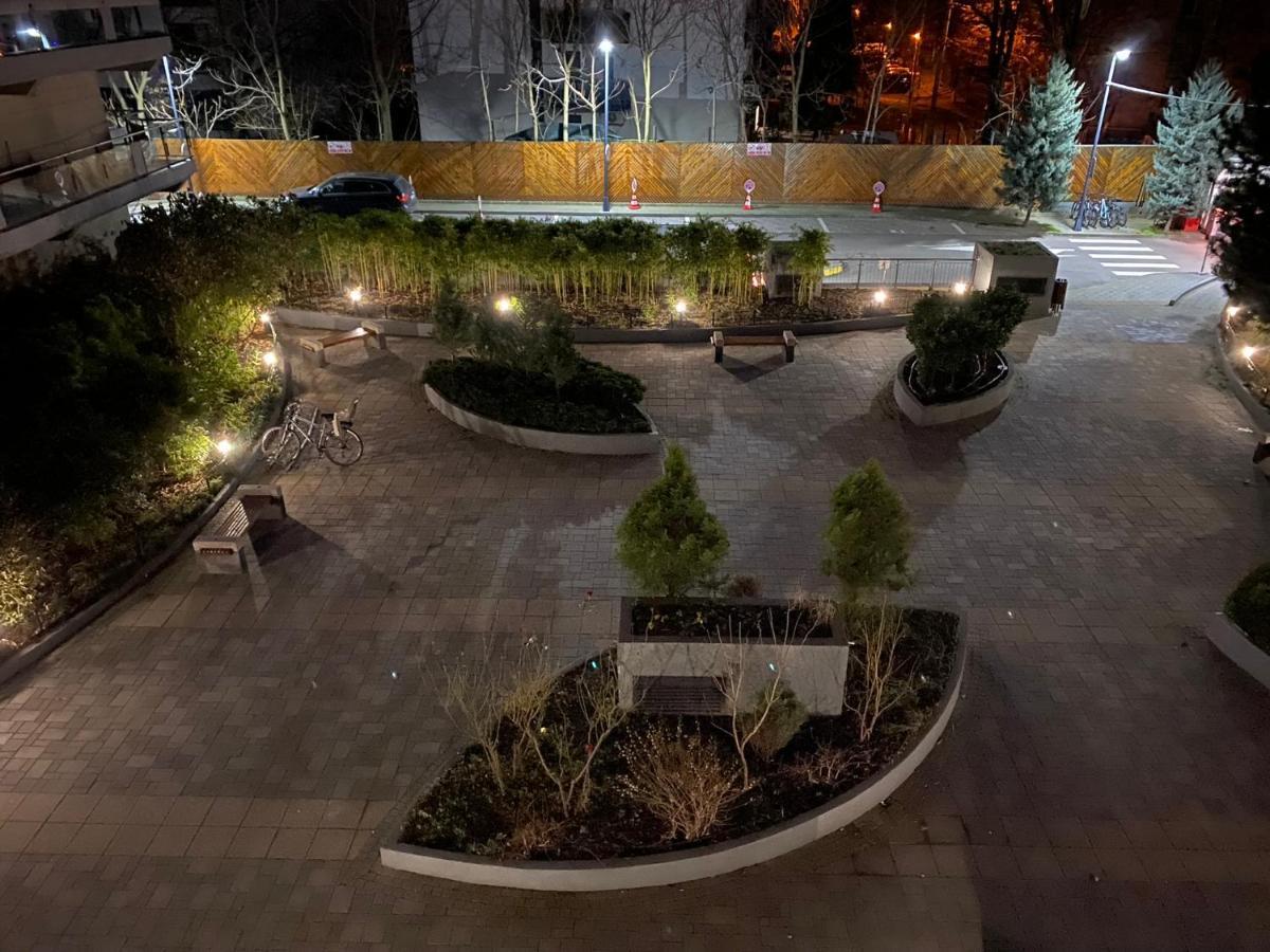 Green Apartment 214 With Private Parking Бухарест Экстерьер фото