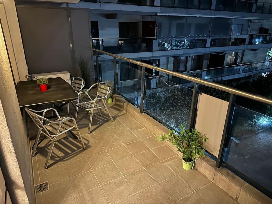 Green Apartment 214 With Private Parking Бухарест Экстерьер фото