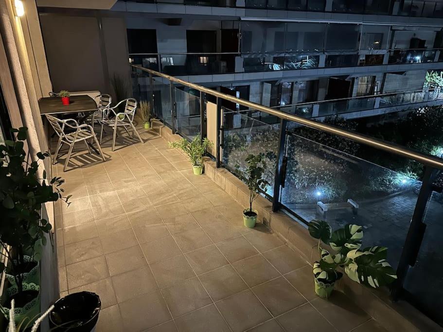 Green Apartment 214 With Private Parking Бухарест Экстерьер фото