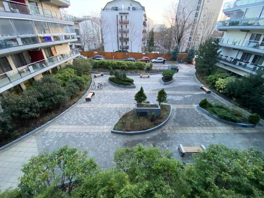 Green Apartment 214 With Private Parking Бухарест Экстерьер фото