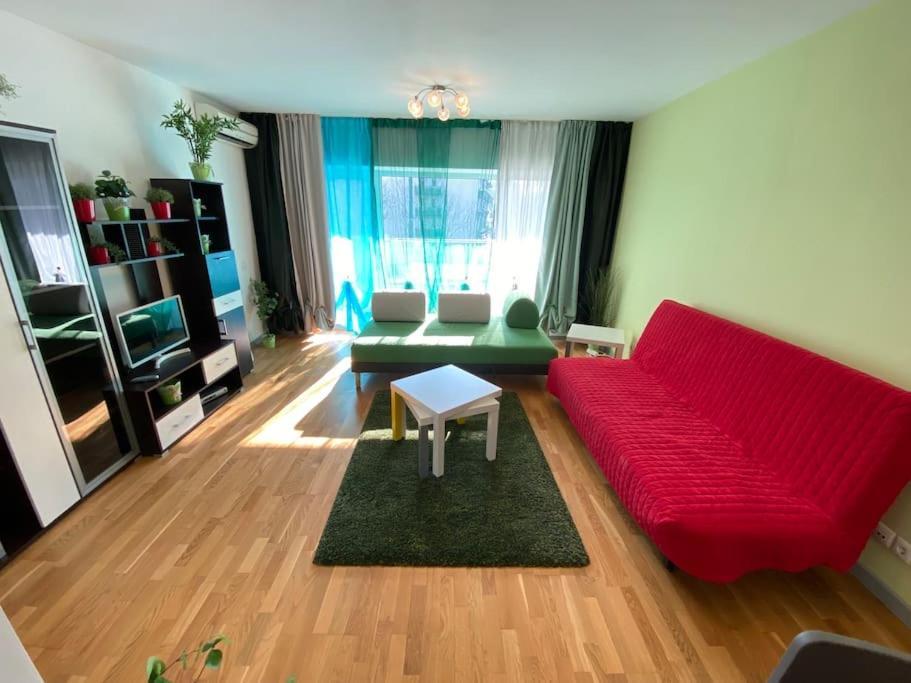 Green Apartment 214 With Private Parking Бухарест Экстерьер фото