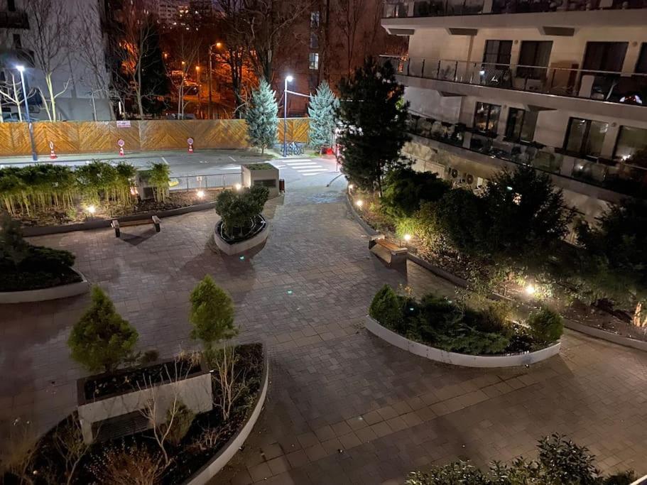 Green Apartment 214 With Private Parking Бухарест Экстерьер фото
